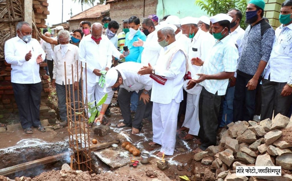 Elan Foundation begins construction of houses for those hit by floods
