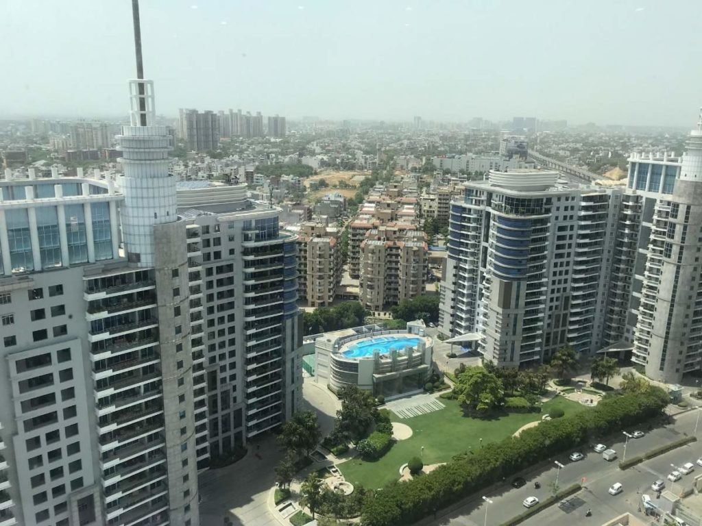 Online real estate news