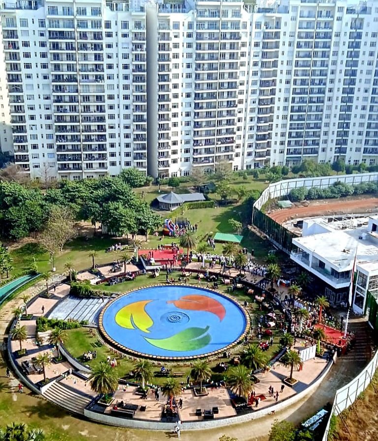 Central Park Resort residents celebrate