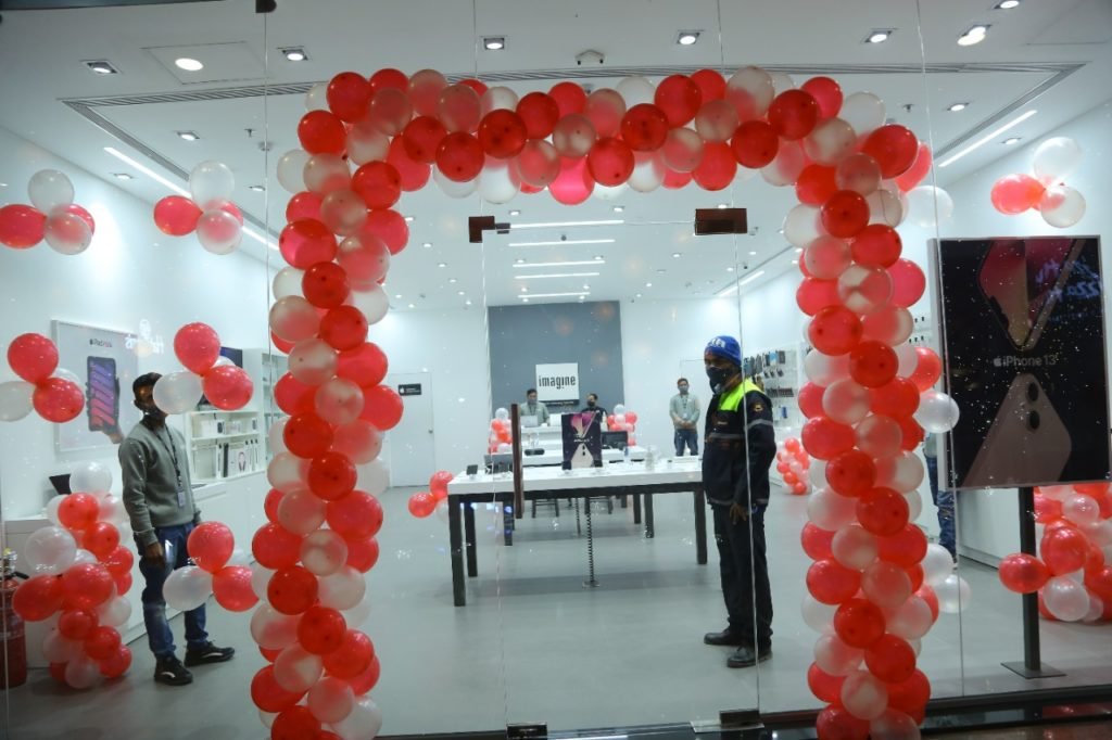 Apple Store at Trehan Iris