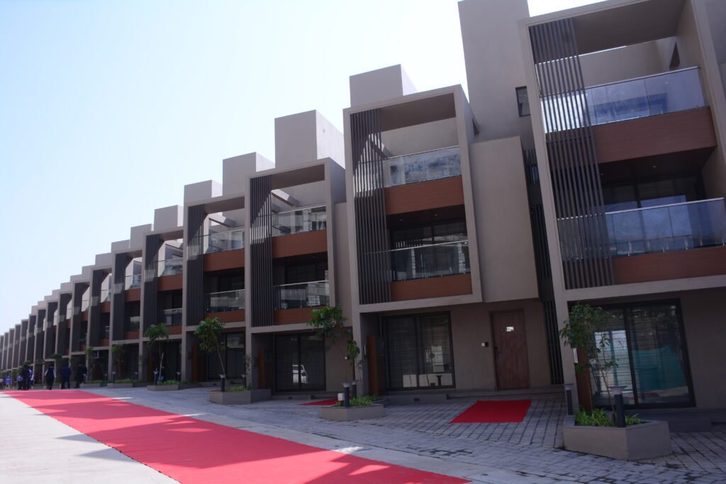 Photo 2 Mantra Montana