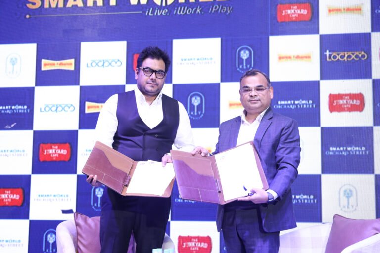 Mr. Umang Tewari Left Mr. Vivek Singhal Right