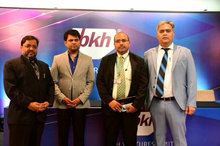1687769641 LR Mr. Pravin Kumar Agarwal CMD Mr. NP Sharma CFO PKH Ventures Mr. Ashish Pattjoshi EVP Mr. Subodh Gandhi SVP IDBI Capital at the IPO press meet