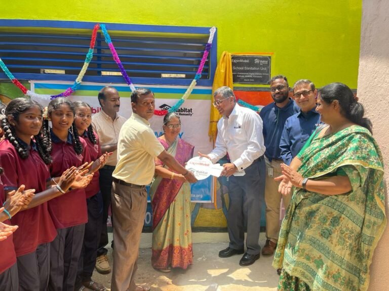 Vipin Rana ExxonMobil India Market Manager – Lubes hands over the symbolic key while inaugurating the sanitation unit of Swami Vivekananda High Schoo