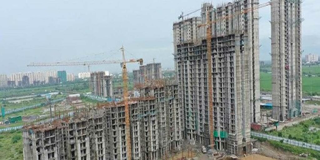 113556.Delhi NCRs Unsold Inventory at Decadal Low Under 1 Lakh Units for 1st Time
