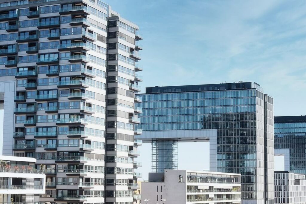 crane houses architecture cologne stockpack pixabay 1 1