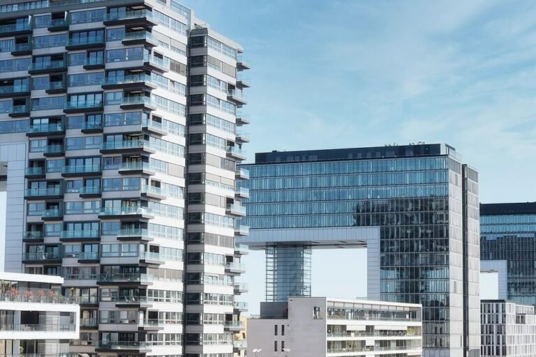 crane houses architecture cologne stockpack pixabay 1 1