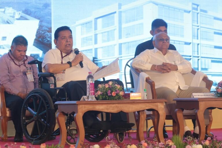 Chief Minister of Gujarat Shri Bhupendrabhai Patel and A.M