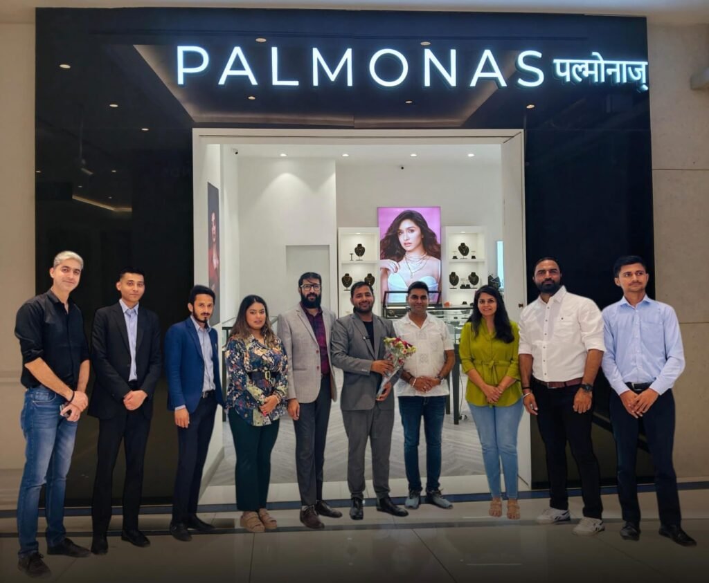 PALMONAS Cofounded by Shraddha Kapoor opens its 1st North India outlet at Omaxe Chowk Chandni Chowk