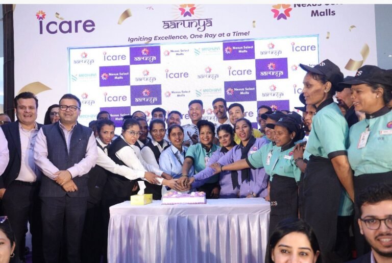 Teams and leaders celebrate the launch of the Mall Management programmes