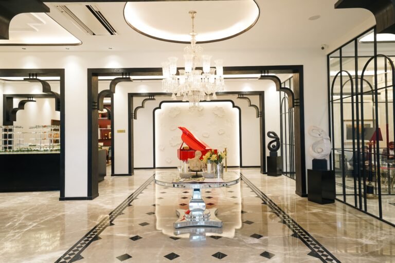 Experience Gallery 01.jpg