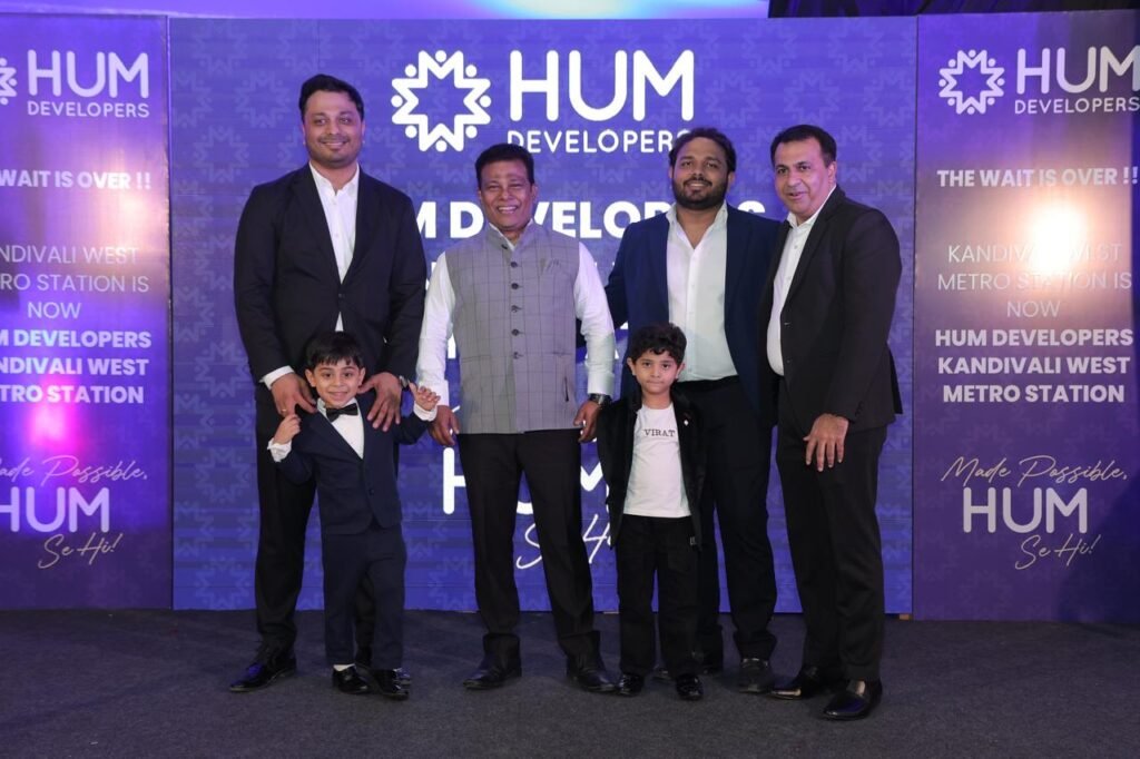 Image of the unveiling of the metro station