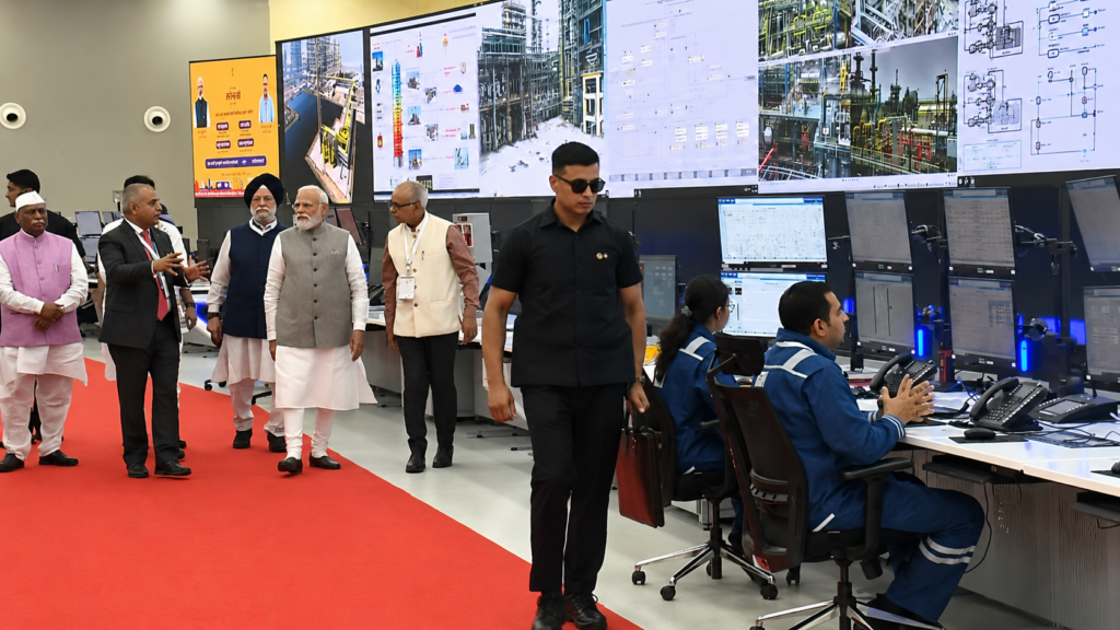 Prime Minister Modi Dedicates HRRL Refinery to Nation, Highlighting Barmer's New Industrial and Township Ecosystem 3 PM Modi Dedicates HRRL Refinery to the Nation Bringing Focus to Barmers New Industrial and Township Ecosystem