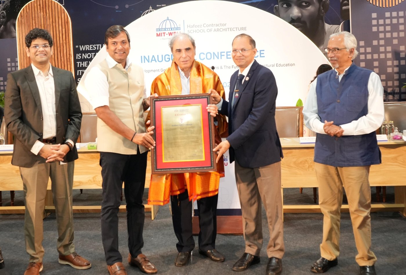 Hafeez Contractor at MITWPU 2