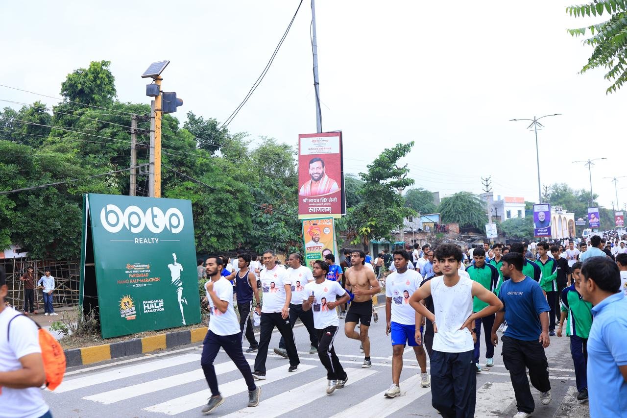 Haryana CM Flags Off Faridabad Half Marathon 2.0 BPTP Backs the Citys Run for Fitness1