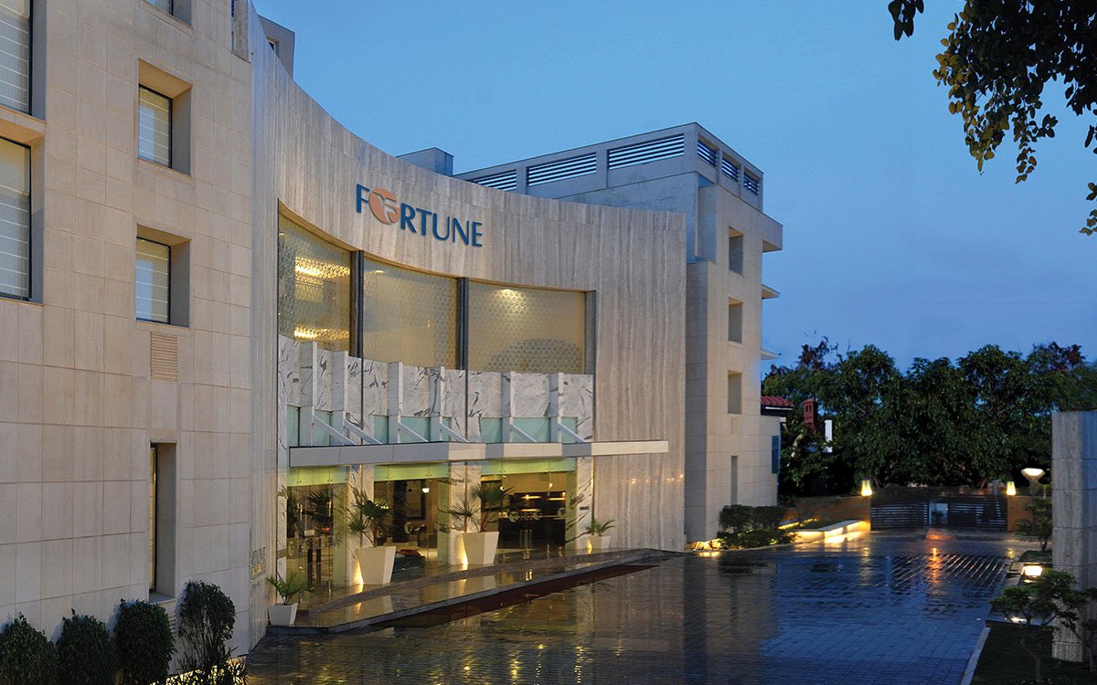 Facade Fortune Sector 27.jpg