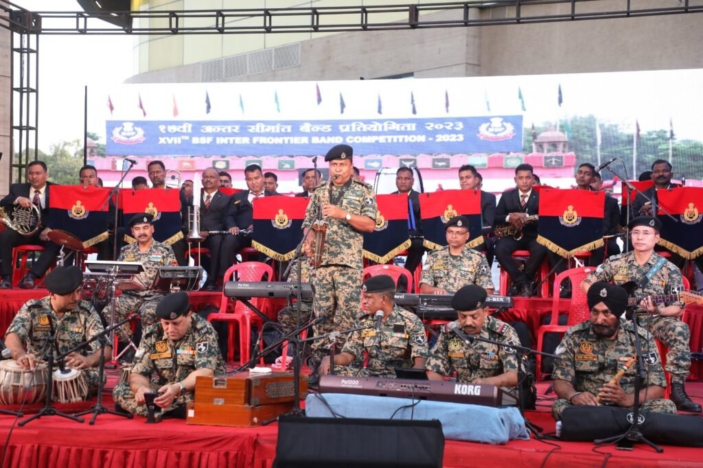 Vegas Mall Celebrates Patriotism with BSF Band Performance and Weapon Display 1 Vegas